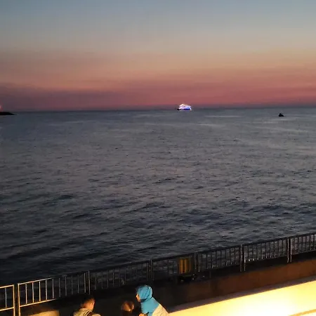 Comfort Del Mar Ii Apartment